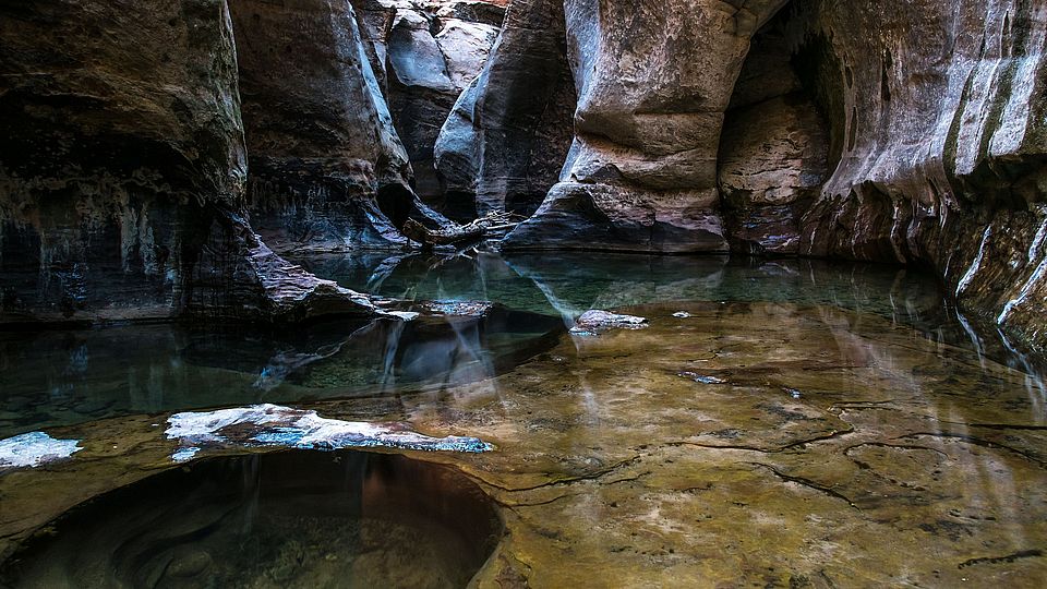 Höhle